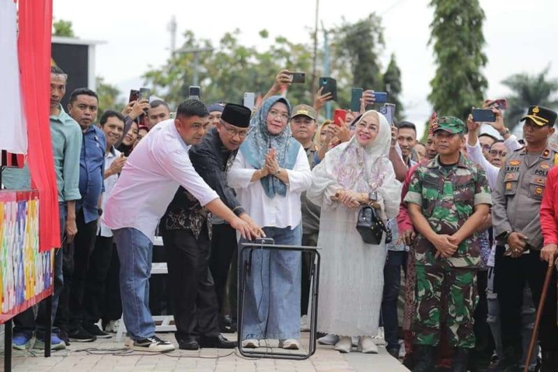 Ketua DPRD Kotamobagu Hadiri Peresmian Alun Alun Boki Hontinimbang